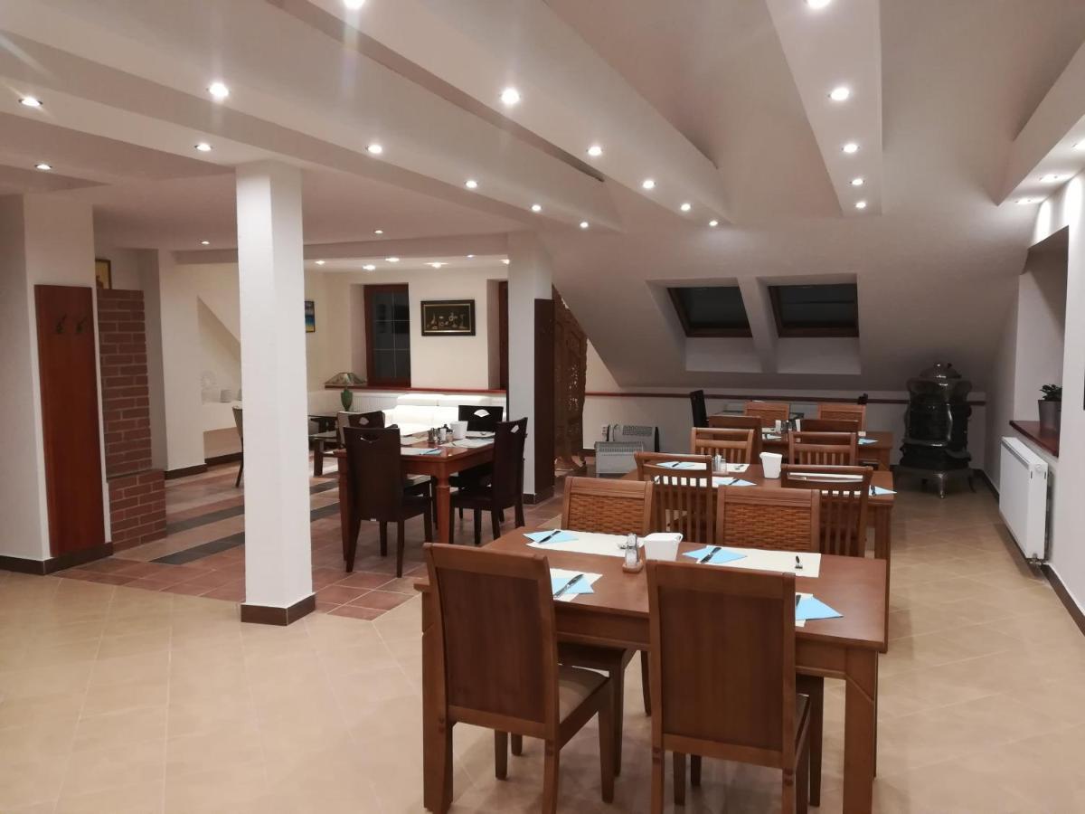 娜可福酒店 俄斯特拉发 外观 照片